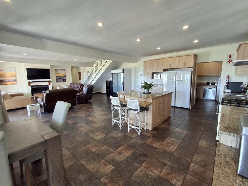 6 Bedroom Property for Sale in Duyker Eiland Western Cape